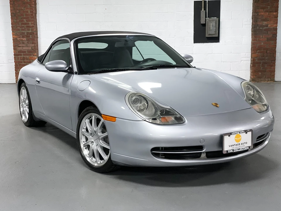 2001 Porsche 996 Carrera 4 - Image 13 of 31