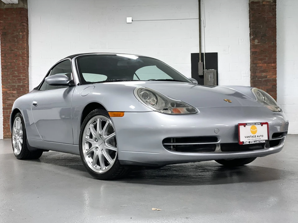 2001 Porsche 996 Carrera 4 - Image 14 of 31