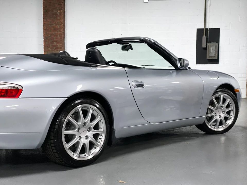 2001 Porsche 996 Carrera 4 - Image 28 of 31
