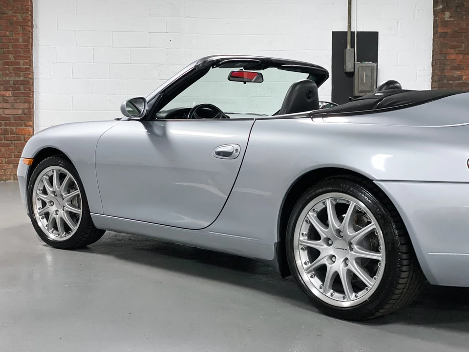 2001 Porsche 996 Carrera 4 - Image 29 of 31