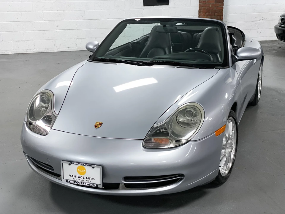2001 Porsche 996 Carrera 4 - Image 17 of 31
