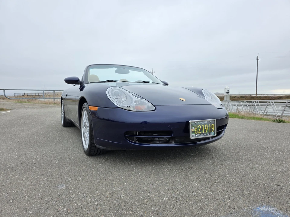 2001 Porsche 996 Carrera 4 - Image 27 of 31