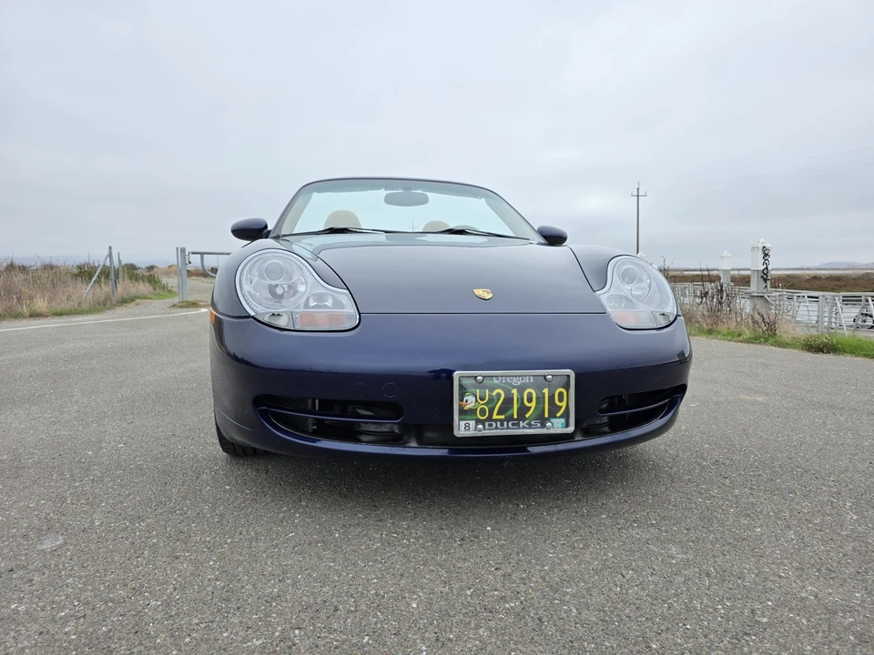 2001 Porsche 996 Carrera 4 - Image 28 of 31