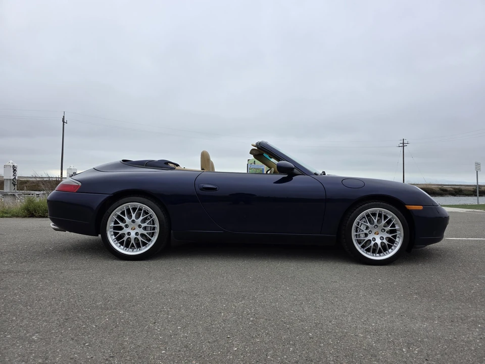 2001 Porsche 996 Carrera 4 - Image 23 of 31