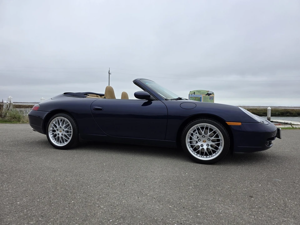 2001 Porsche 996 Carrera 4 - Image 24 of 31