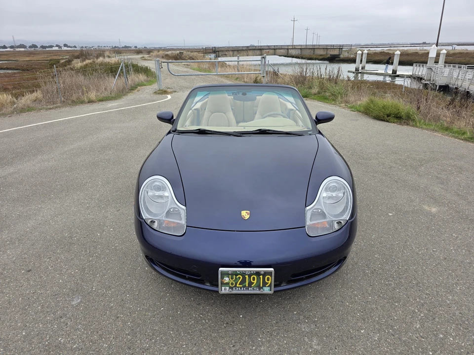 2001 Porsche 996 Carrera 4 - Image 5 of 31
