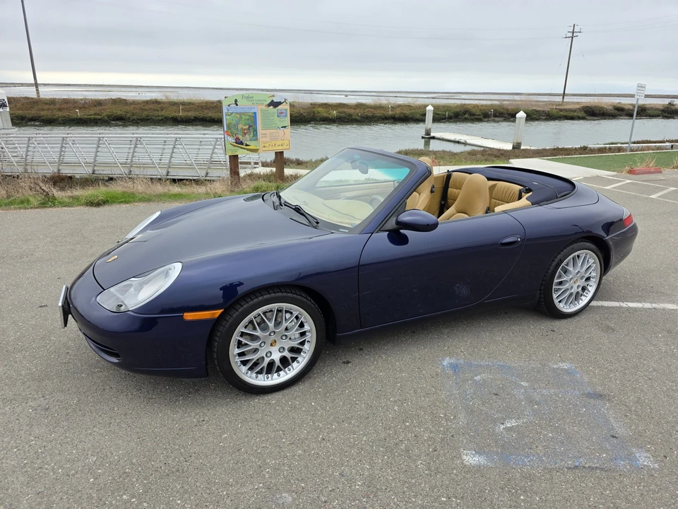 2001 Porsche 996 Carrera 4 - Image 11 of 31