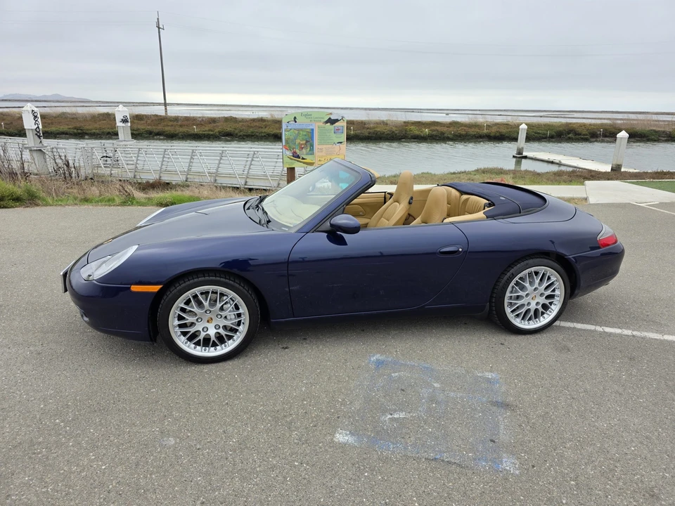 2001 Porsche 996 Carrera 4 - Image 12 of 31