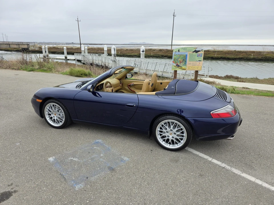 2001 Porsche 996 Carrera 4 - Image 14 of 31