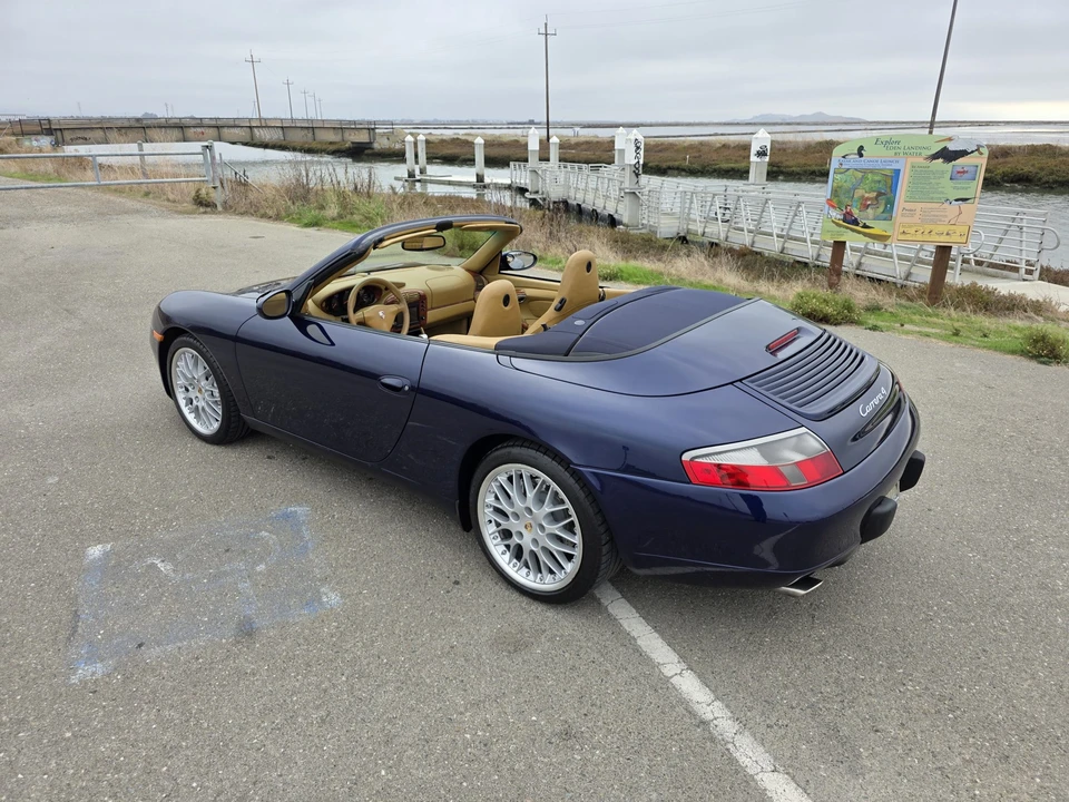 2001 Porsche 996 Carrera 4 - Image 15 of 31