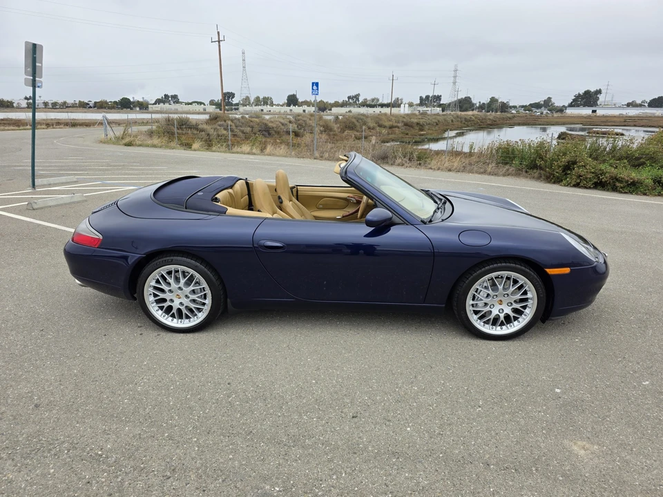 2001 Porsche 996 Carrera 4 - Image 22 of 31