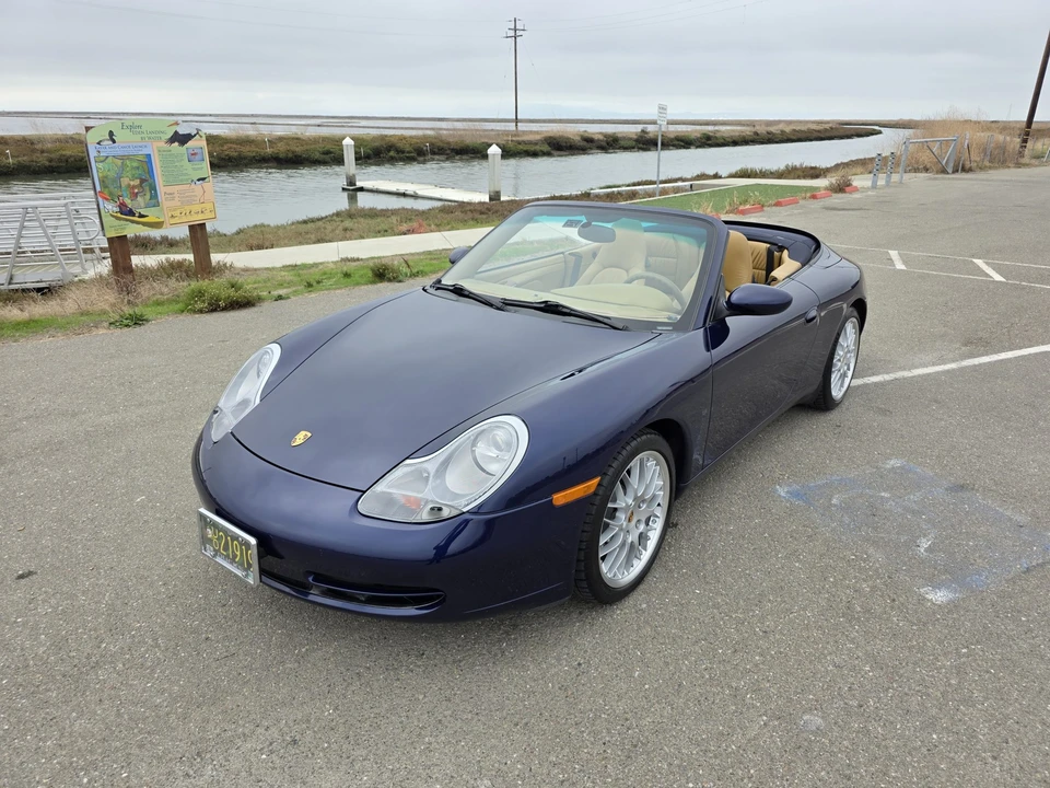 2001 Porsche 996 Carrera 4 - Image 9 of 31