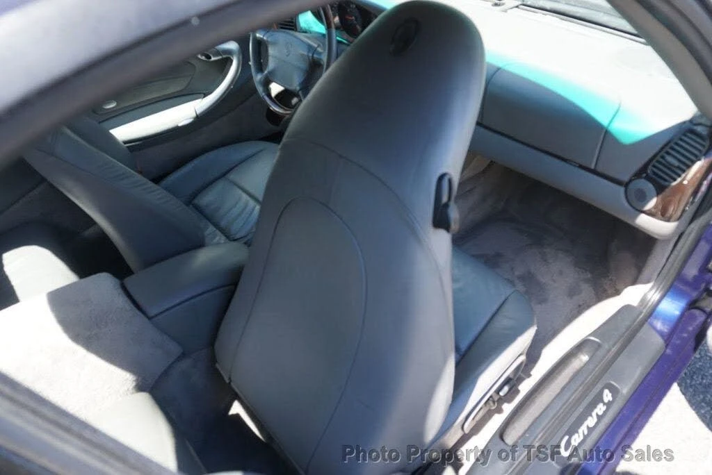 2001 Porsche 996 Carrera 4 - Image 18 of 31