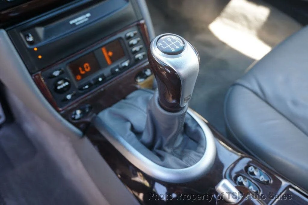 2001 Porsche 996 Carrera 4 - Image 27 of 31