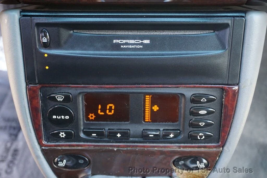 2001 Porsche 996 Carrera 4 - Image 26 of 31