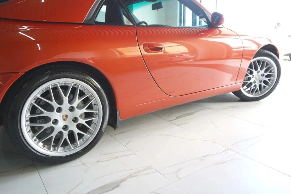 2001 Porsche 996 Carrera 4 - Image 5 of 21
