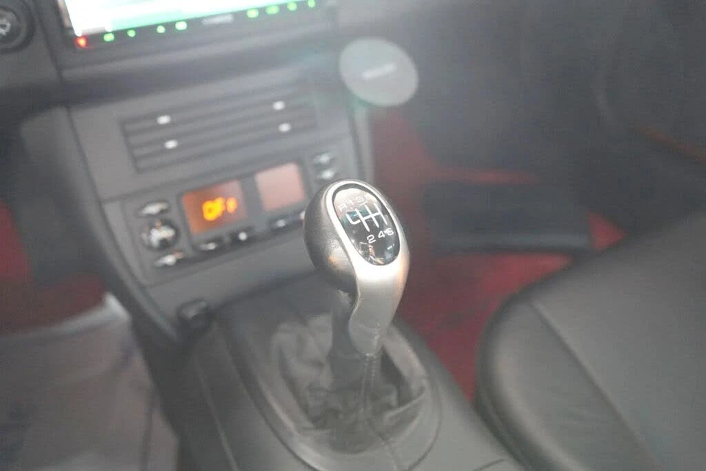 2001 Porsche 996 Carrera 4 - Image 11 of 21