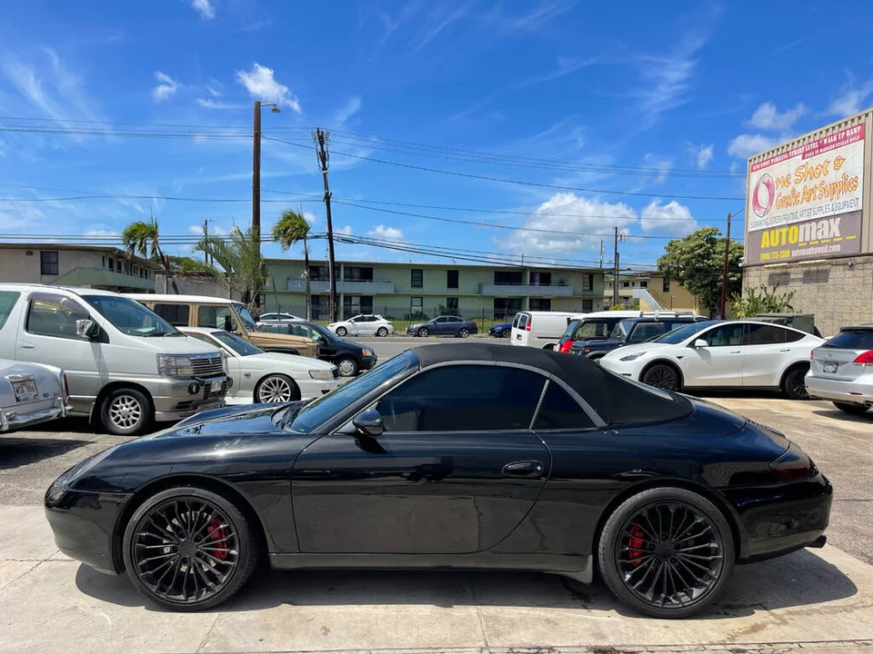 2001 Porsche 996 Carrera 4 - Image 8 of 23
