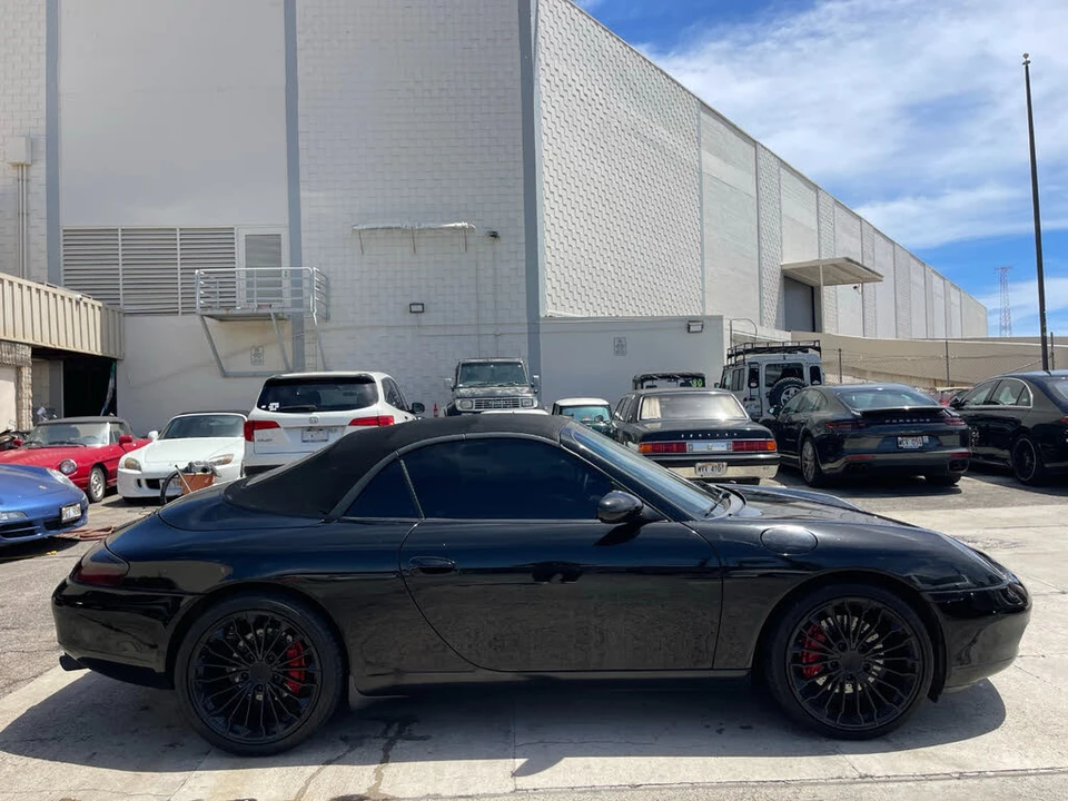 2001 Porsche 996 Carrera 4 - Image 7 of 23