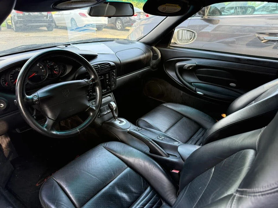 2001 Porsche 996 Carrera 4 - Image 7 of 15