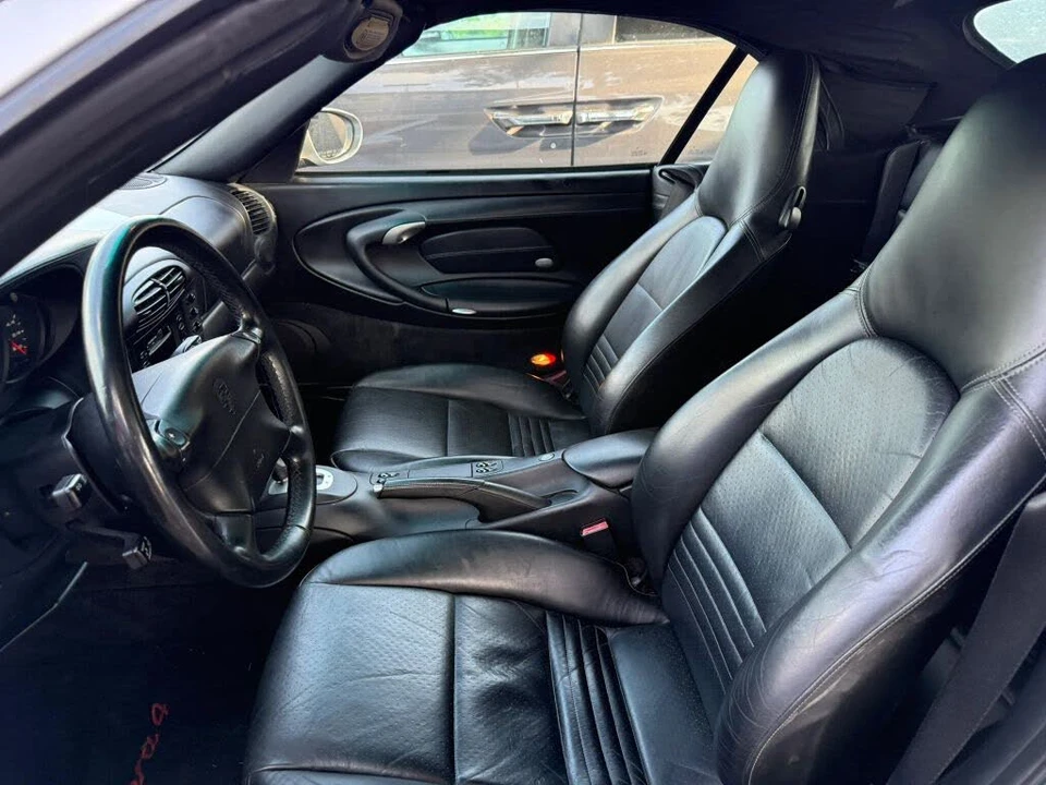 2001 Porsche 996 Carrera 4 - Image 8 of 15
