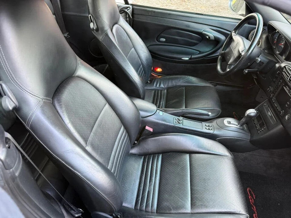 2001 Porsche 996 Carrera 4 - Image 12 of 15