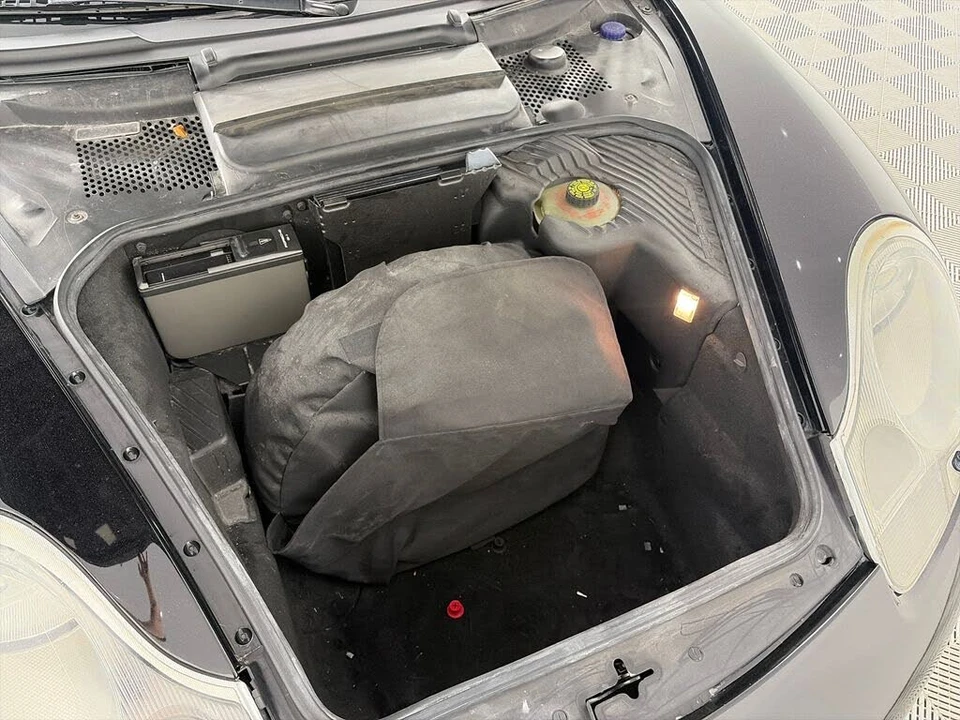 2001 Porsche 996 Carrera - Image 23 of 24