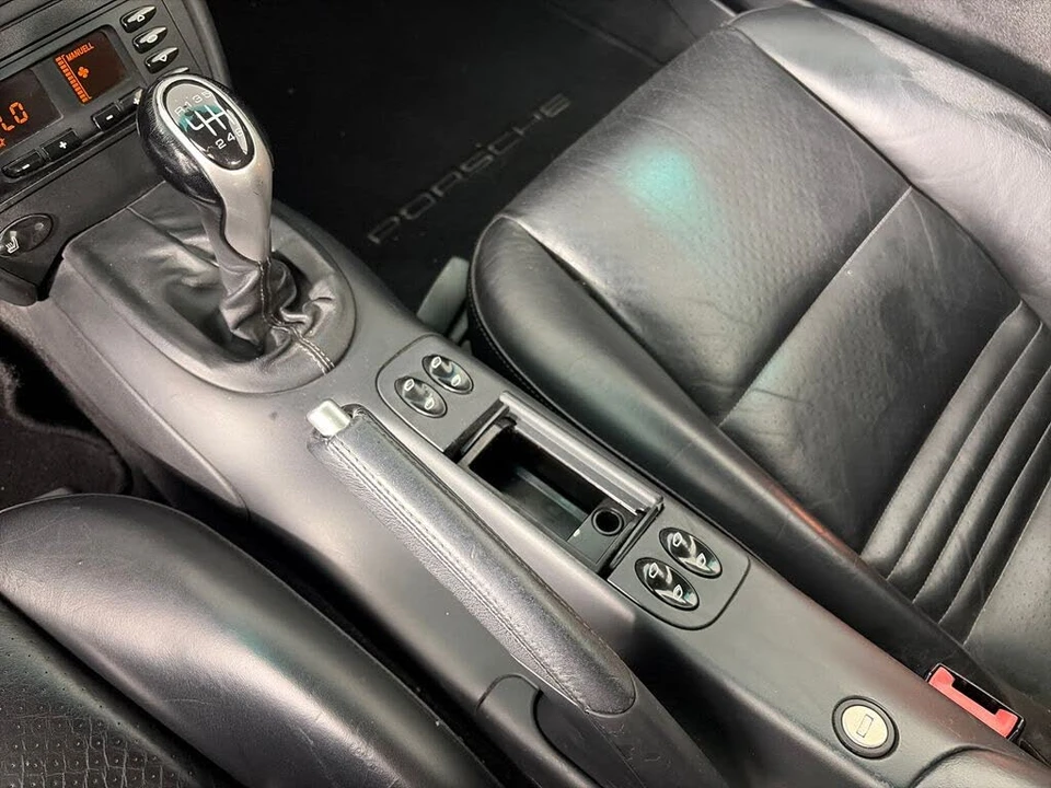 2001 Porsche 996 Carrera - Image 17 of 24