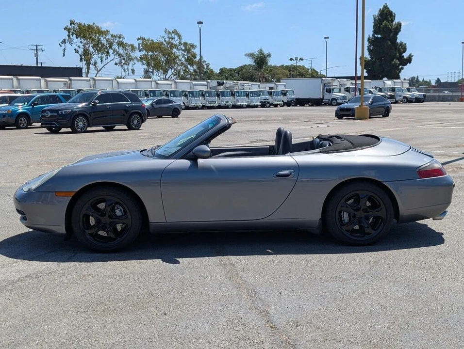 2001 Porsche 996 Carrera 4 - Image 5 of 21
