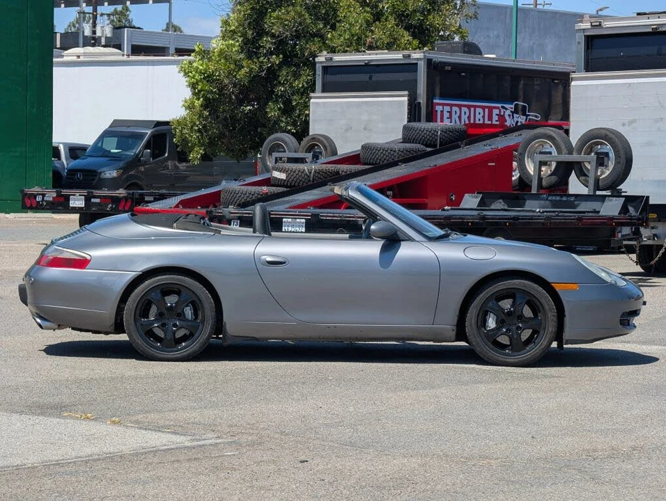2001 Porsche 996 Carrera 4 - Image 9 of 21