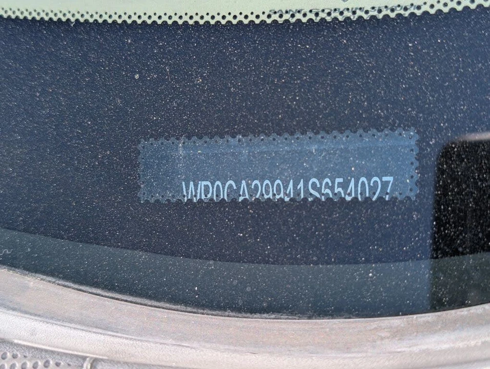 2001 Porsche 996 Carrera 4 - Image 20 of 21