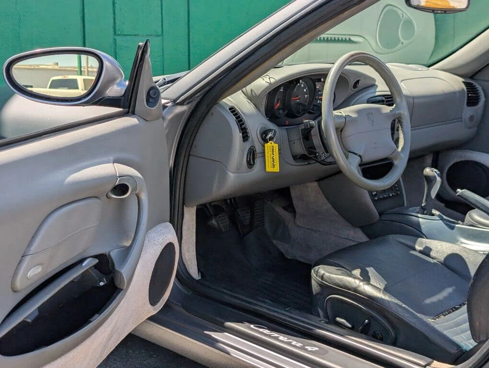 2001 Porsche 996 Carrera 4 - Image 10 of 21