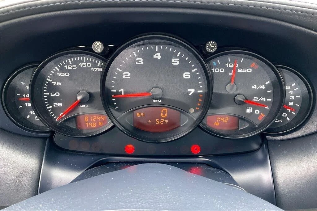 2001 Porsche 996 Carrera 4 - Image 16 of 27