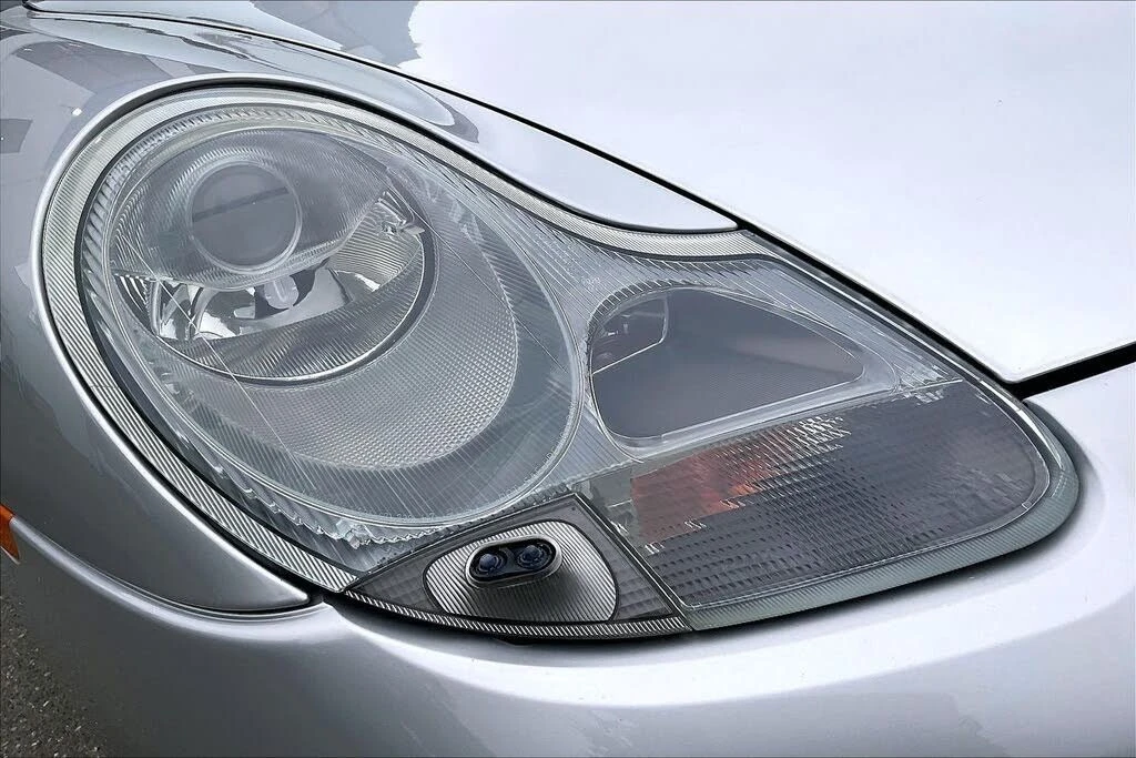2001 Porsche 996 Carrera 4 - Image 24 of 27