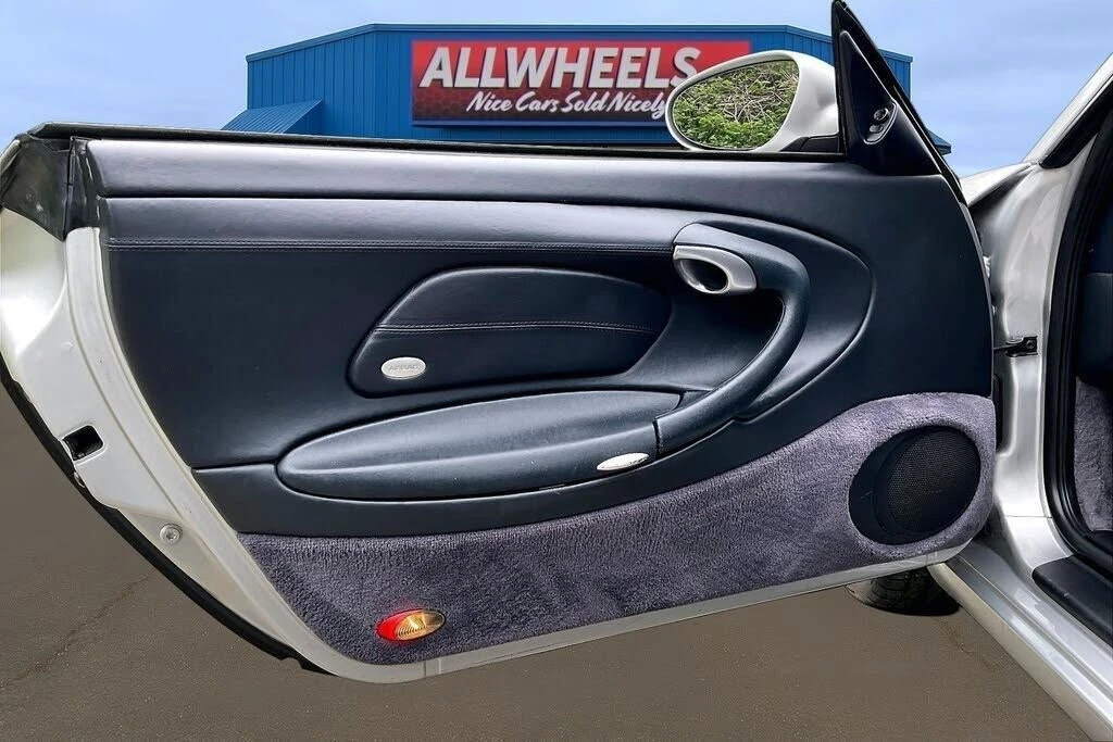 2001 Porsche 996 Carrera 4 - Image 18 of 27
