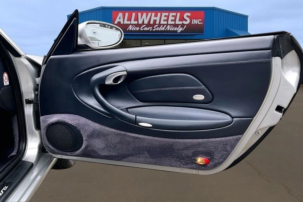 2001 Porsche 996 Carrera 4 - Image 19 of 27