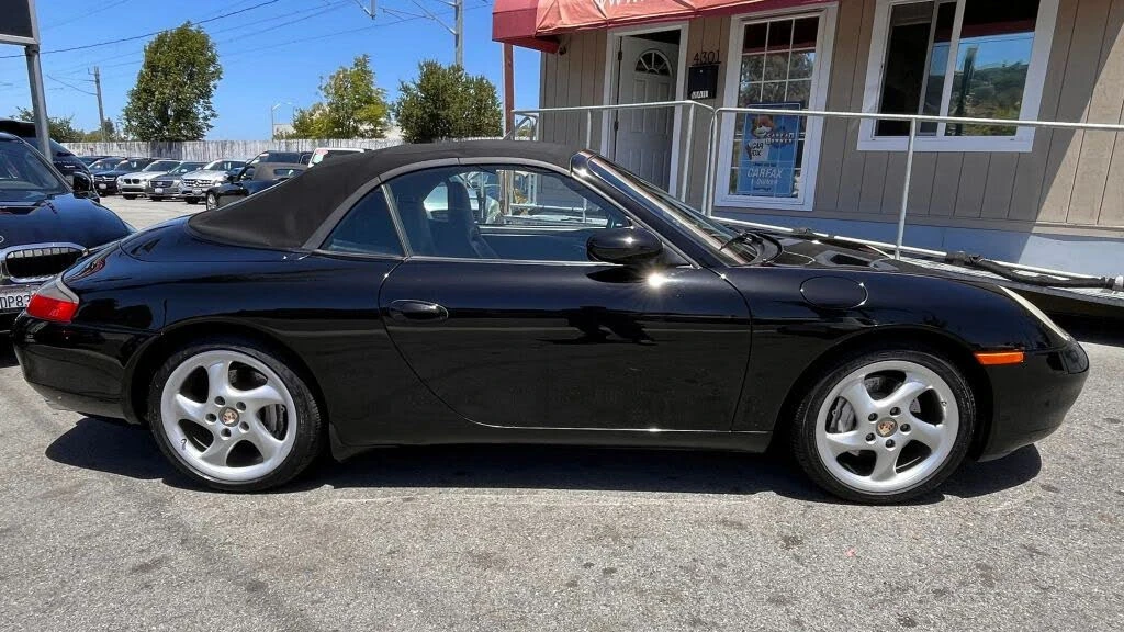 2001 Porsche 996 Carrera 4 - Image 8 of 24