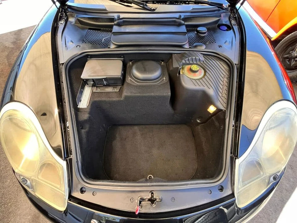 2001 Porsche 996 Carrera 4 - Image 22 of 24