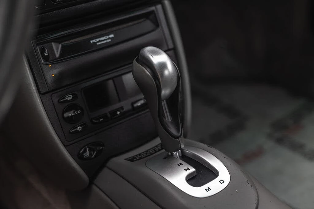 2001 Porsche 996 Carrera 4 - Image 17 of 29