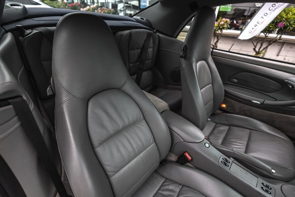 2001 Porsche 996 Carrera 4 - Image 25 of 29