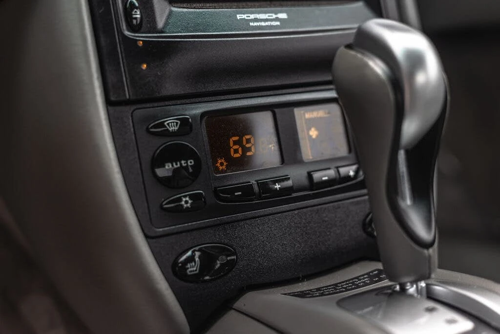 2001 Porsche 996 Carrera 4 - Image 19 of 29