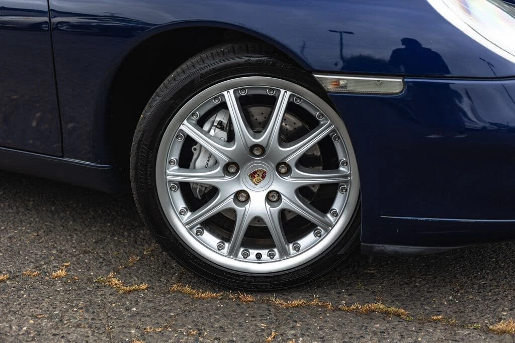 2001 Porsche 996 Carrera 4 - Image 4 of 29