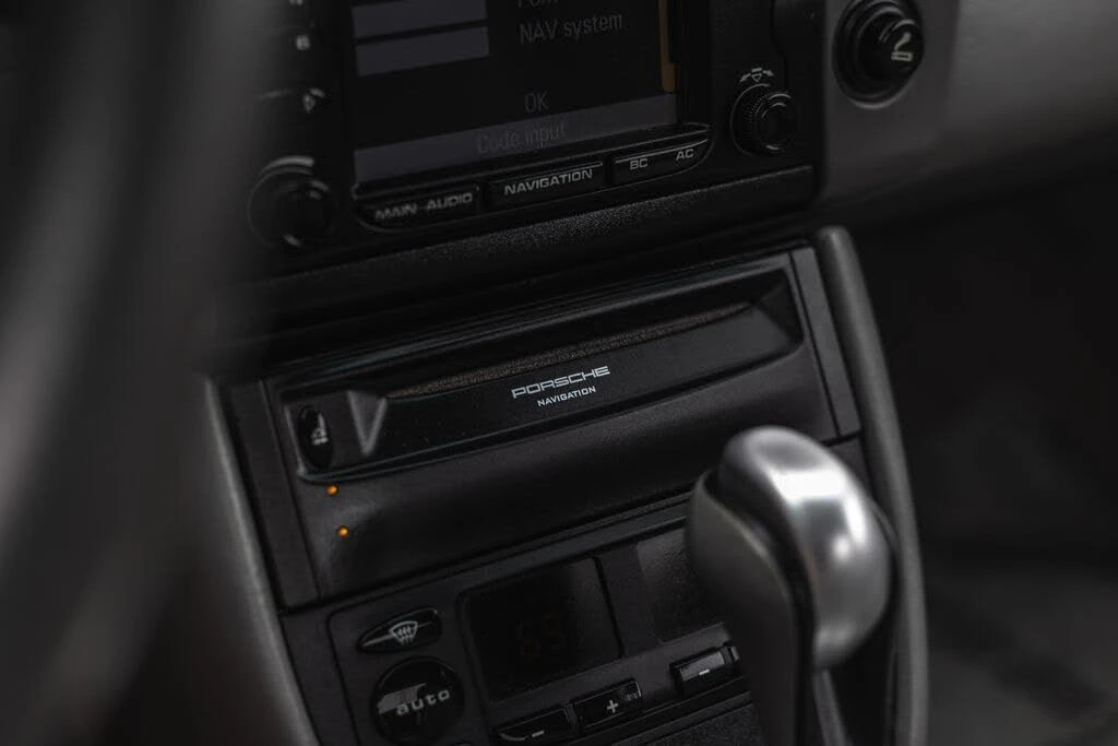 2001 Porsche 996 Carrera 4 - Image 18 of 29