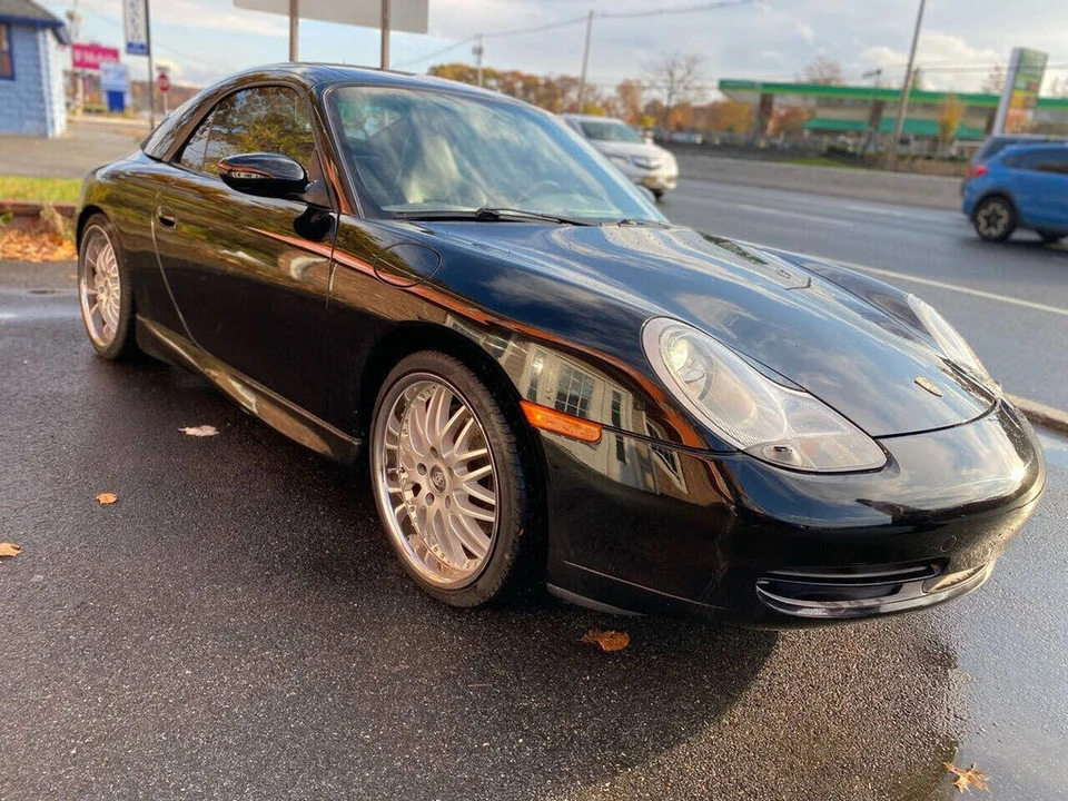 2001 Porsche 996 Carrera 4 - Image 5 of 18