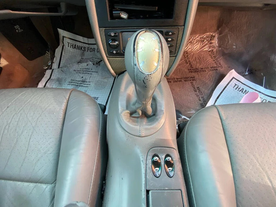 2001 Porsche 996 Carrera 4 - Image 16 of 18