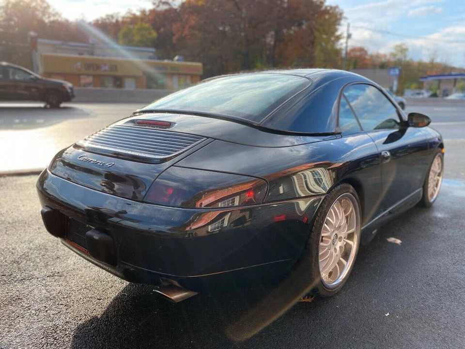 2001 Porsche 996 Carrera 4 - Image 4 of 18