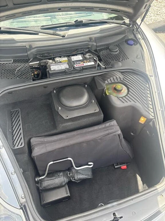 2001 Porsche 996 Carrera 4 - Image 29 of 30