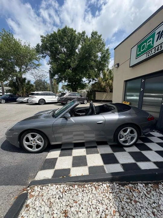 2001 Porsche 996 Carrera 4 - Image 5 of 30