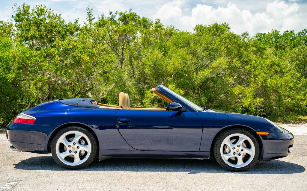 2001 Porsche 996 Carrera 4 - Image 6 of 31