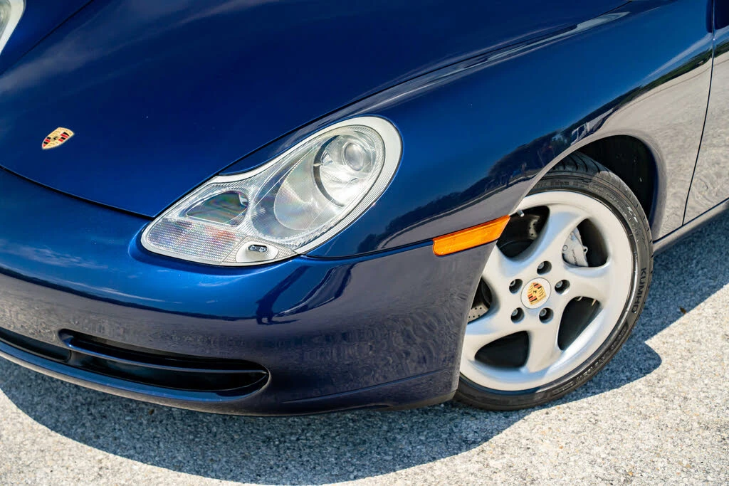 2001 Porsche 996 Carrera 4 - Image 22 of 31